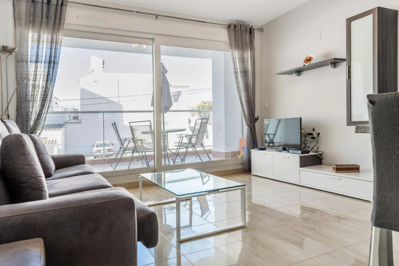 Fantastic 2 Bedroom Fully Furnished Modern Apartment In Walking Distance To All Amenities Villamartin  Exterior photo