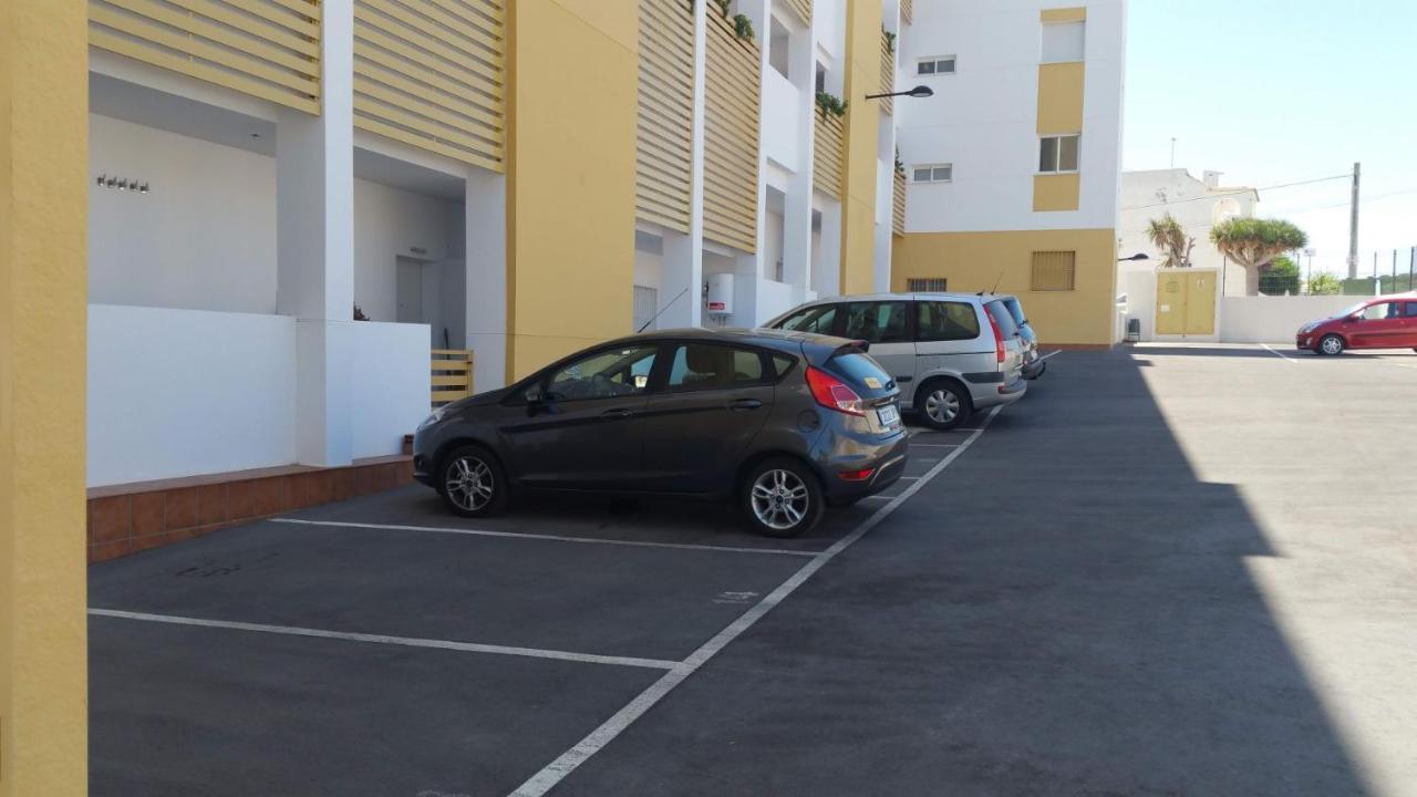 Fantastic 2 Bedroom Fully Furnished Modern Apartment In Walking Distance To All Amenities Villamartin  Exterior photo